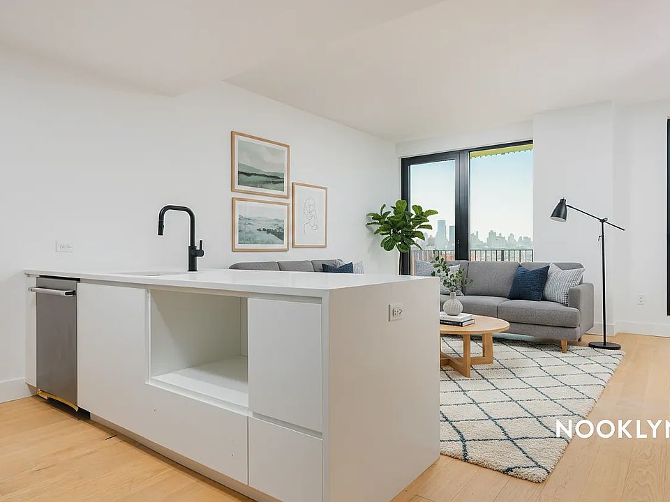 1st image of 224 W 124th St APT 211