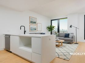 224 W 124th St