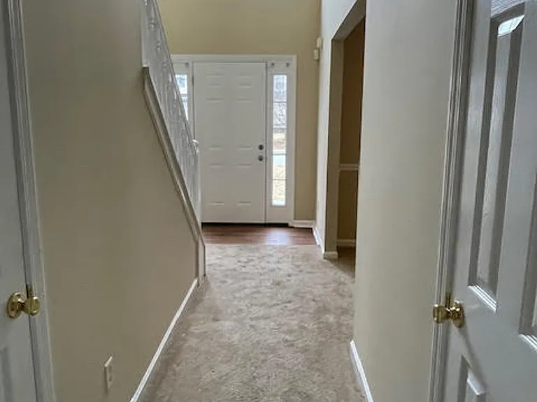4202 Fortune Point — Photo 8