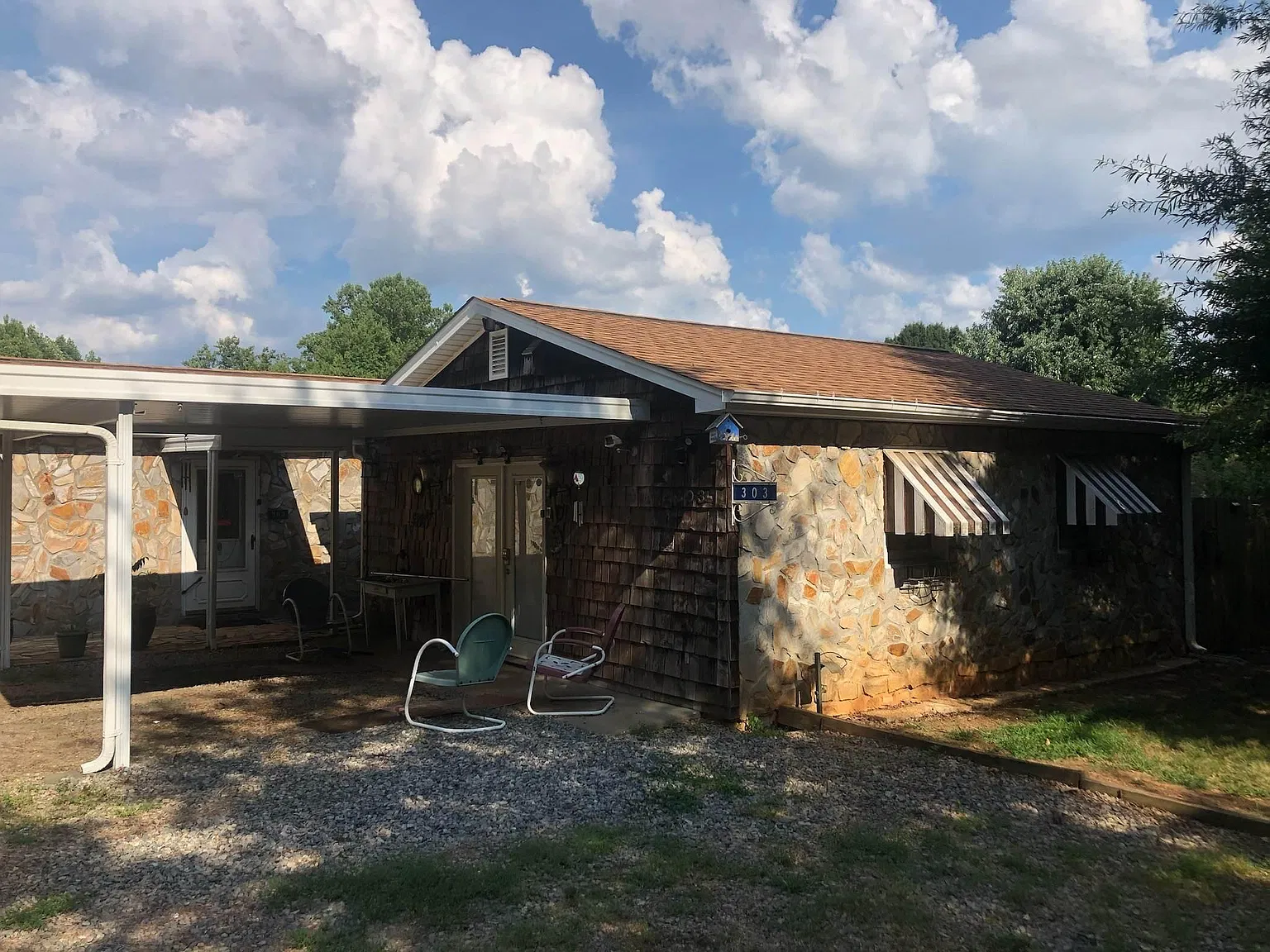 2 bed, $1,000 — Photo 2