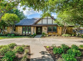 344 Charleston Pl, Hurst, TX 76054