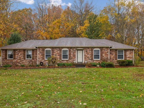 112 Knollwood Ct, Goodlettsville, TN 37072