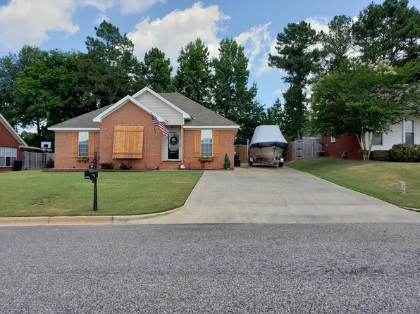 509 Breckinridge Ln, Prattville, AL 36066