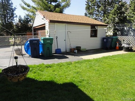 2nd image of 614 31st St