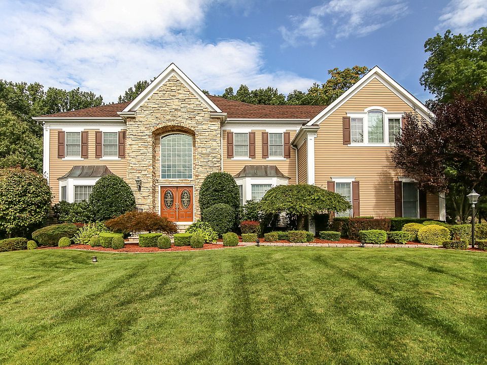 1st image of 36 Stonewall Cir