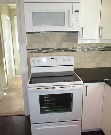 4th image of 5317 Aurora Dr #B