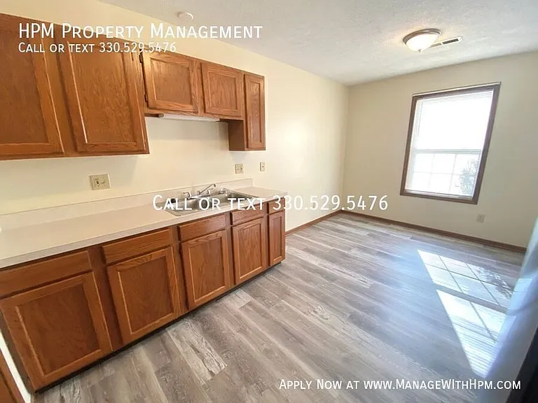 2509 Zircon St NE — Photo 8