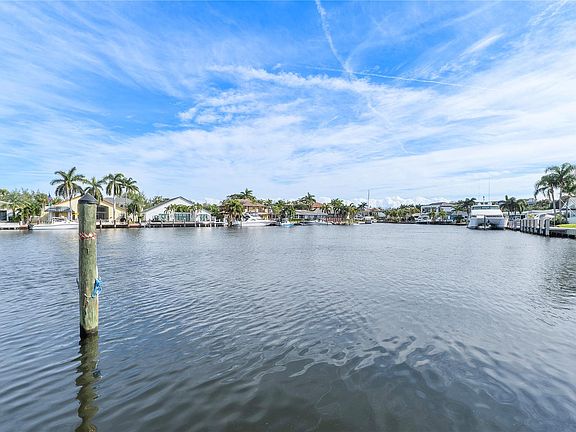 5th image of 22 Little Harbor Way
