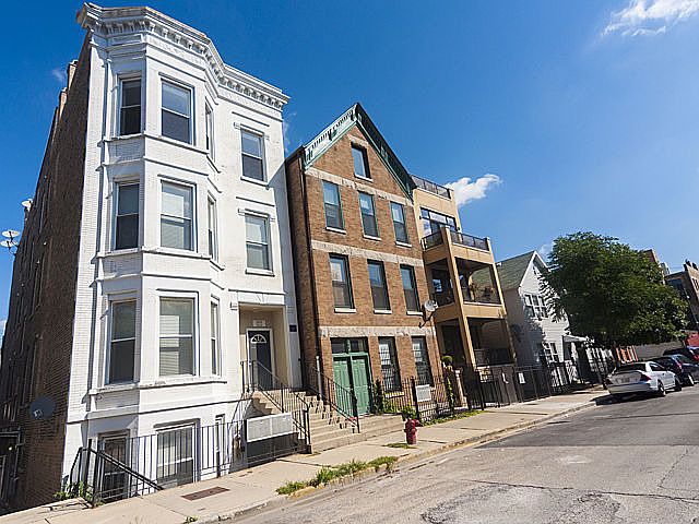 1st image of 1428 W Walton St #3S