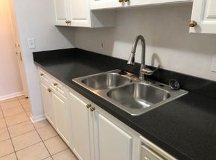 13945 Middle Gibraltar Rd #B, Rockwood, MI 48173