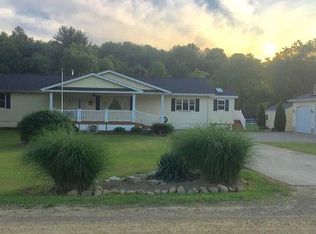18000 King Rd, Corry, PA 16407