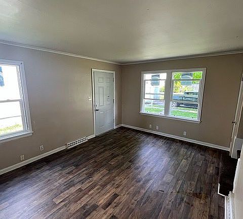 4th image of 551 Universal Ave #55