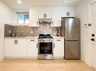 2723 Turner St, Vancouver, BC V5K 2G3