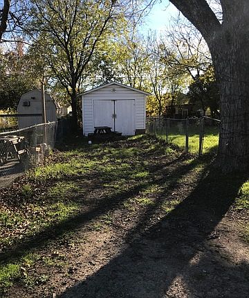 2nd image of 414 Wilcox Ave