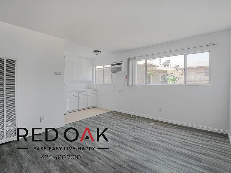 333 N Brand Blvd #7 — Photo 1