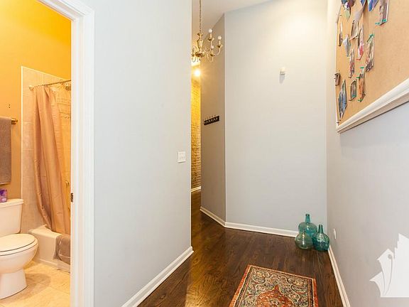 2nd image of 2115 W Washington Blvd #1