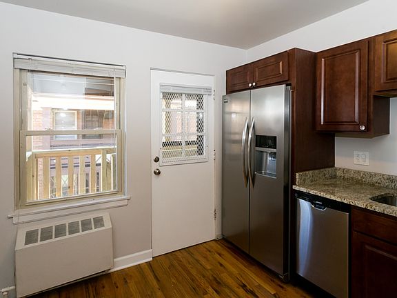 2nd image of 2116 W Foster Ave APT 2N