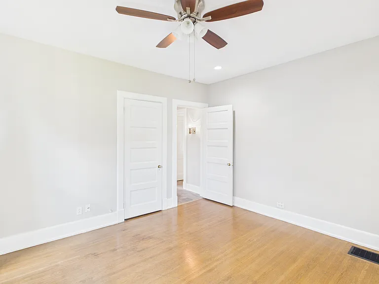 2044 Douglass Blvd #2 — Photo 26