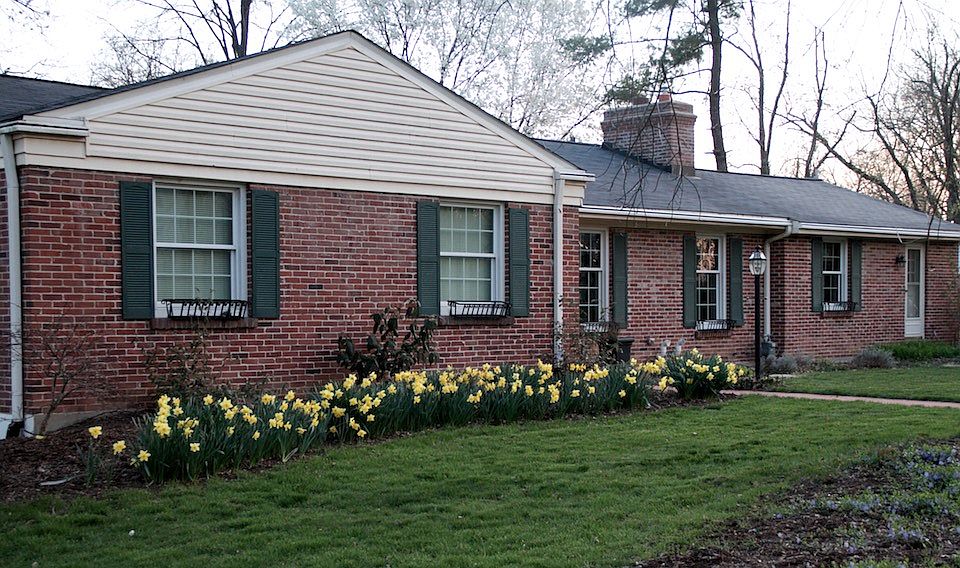 1st image of 351 Geyer Forest Dr