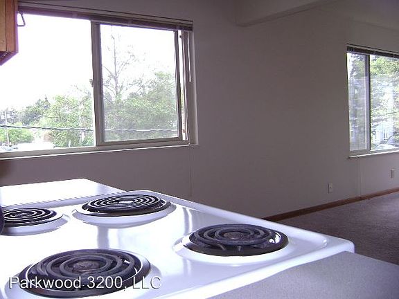 2nd image of 3200 NE 140th St APT 14