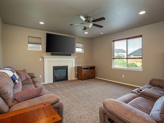 3rd image of 6115 Wallowa Ln