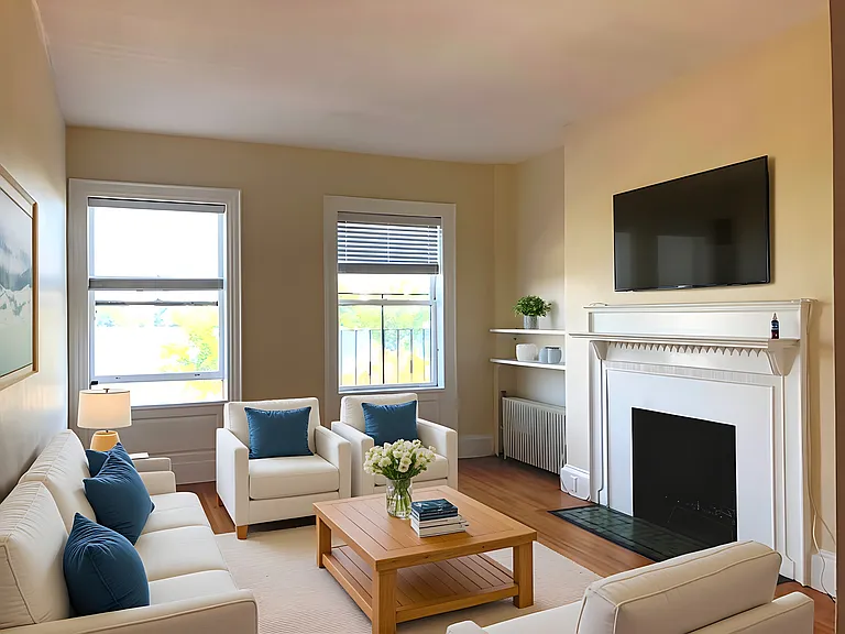 470 Beacon St #8 — Photo 4