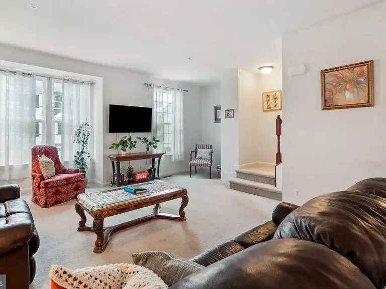 1280 Rannoch Ln — Photo 42