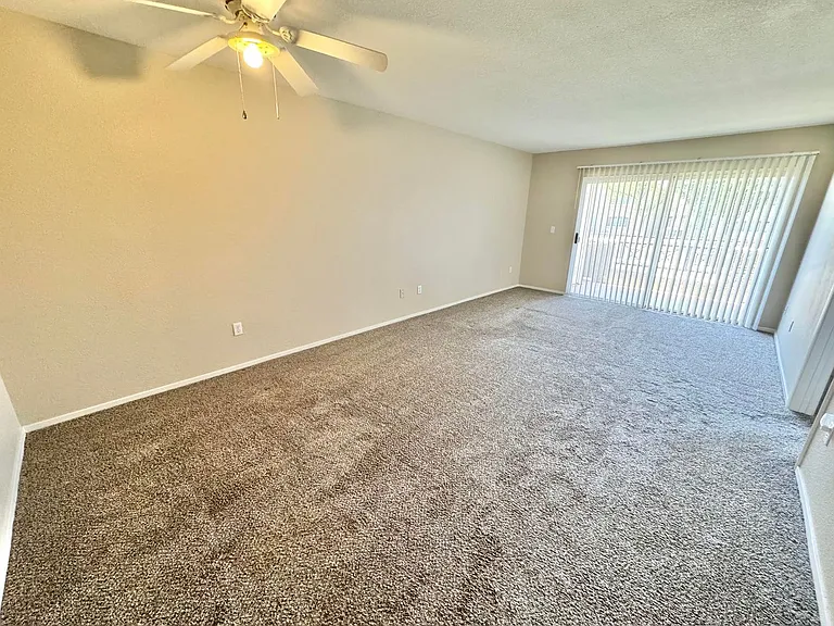 8070 W Russell Rd #2121 — Photo 2