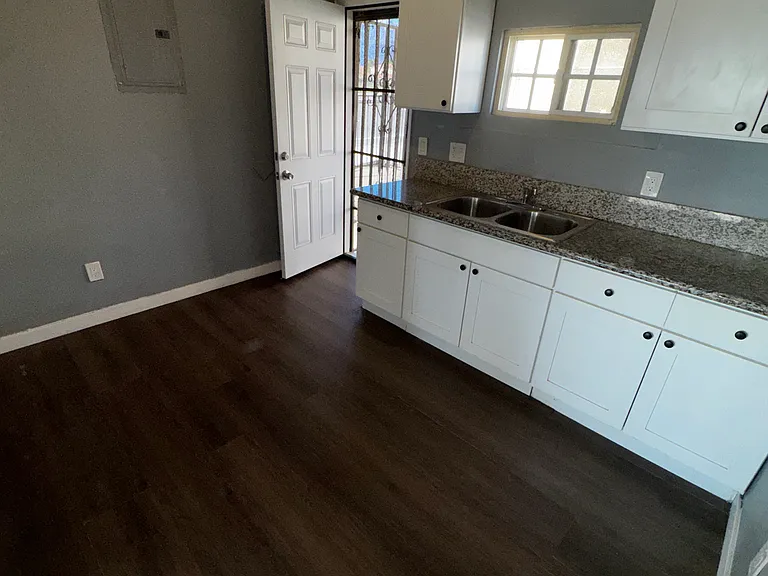 7901 Sierra Ave #1 — Photo 7