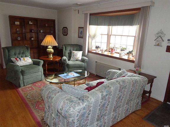 3rd image of 20 McGaw Ave
