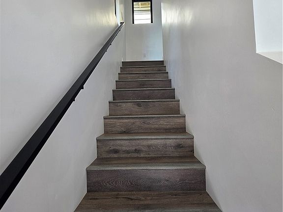 4th image of 457 A Piney Way