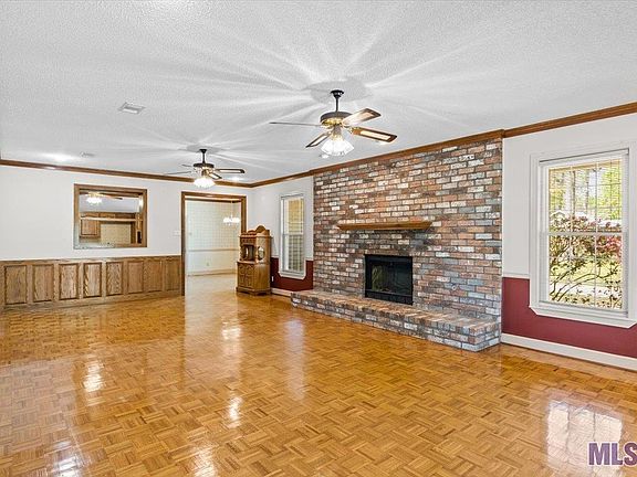 5th image of 10417 Woodland View Dr