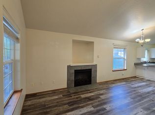 135 S Quadrant St, Rockaway Beach, OR 97136