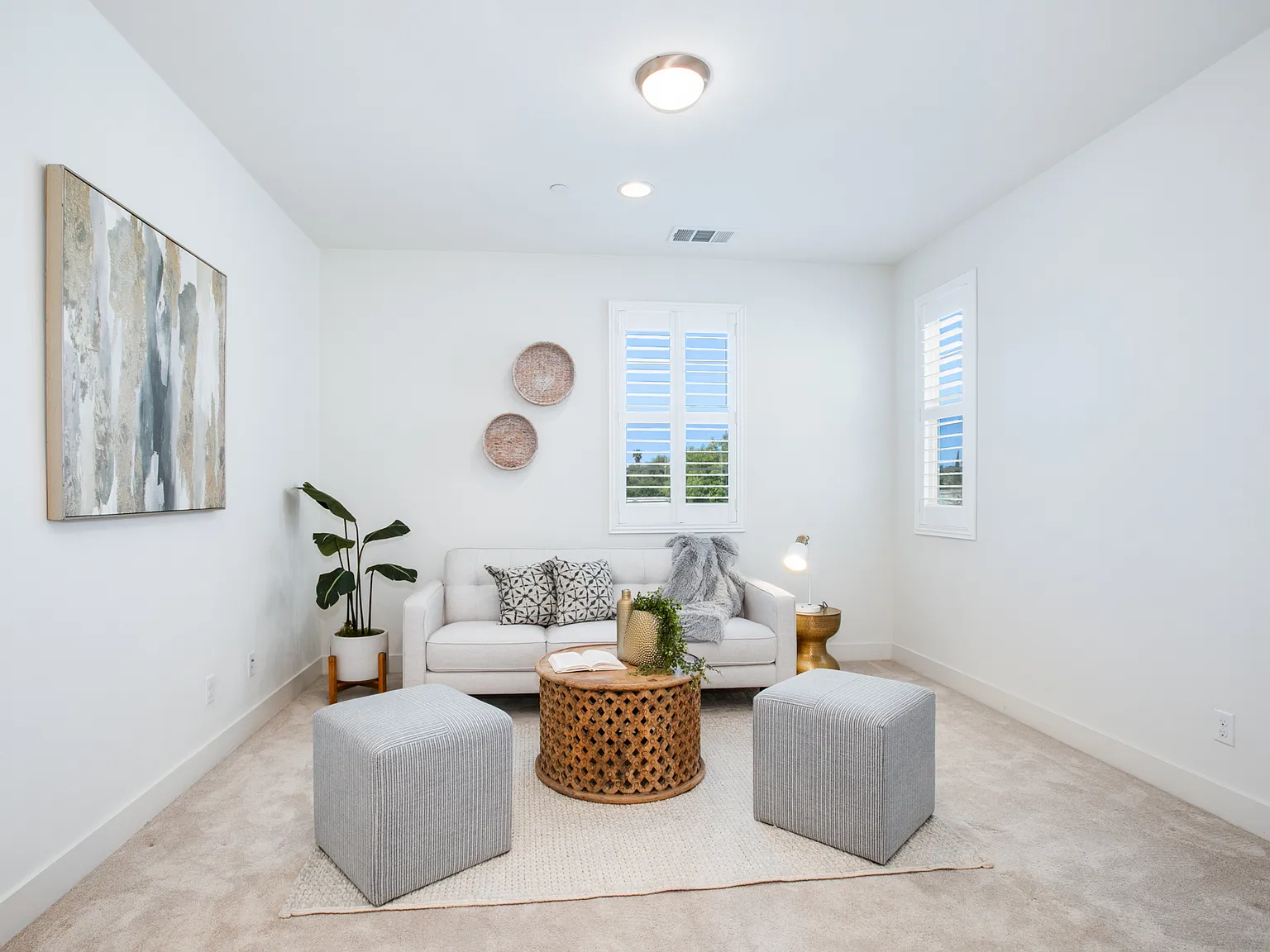4 bed, 2547 sqft, $3,950 — Photo 3