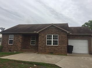 1718 Battleground Dr, Murfreesboro, TN 37129