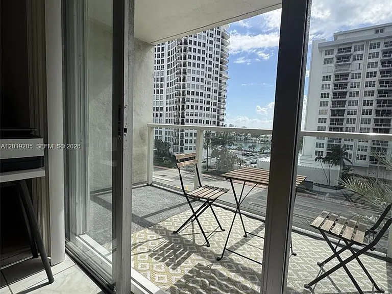 5701 Collins Ave #511 — Photo 39
