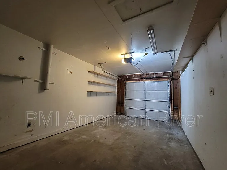 1321 Oak Terrace Ct — Photo 11
