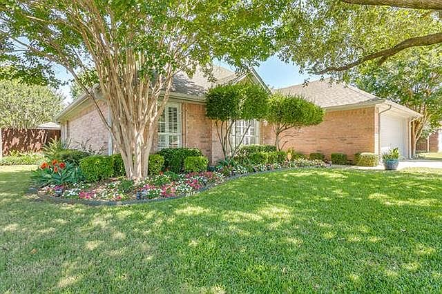 1st image of 558 Shamrock Dr
