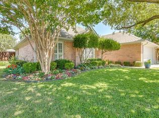 558 Shamrock Dr, Burleson, TX 76028