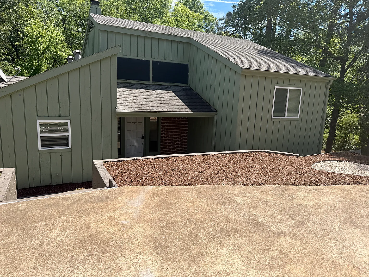 4 bed, 1500 sqft, $1,050 — Photo 3