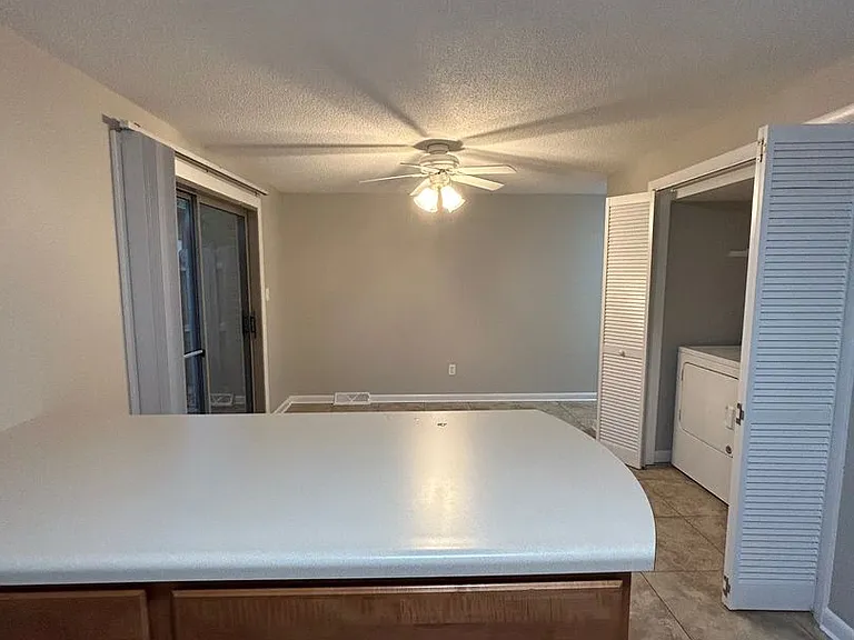 Coventry Court Townhomes — Photo 180