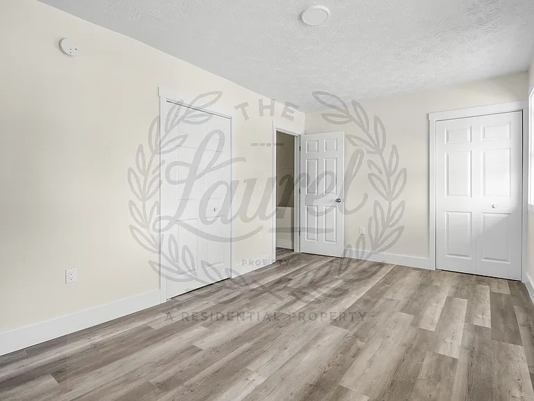 The Laurel — Photo 13