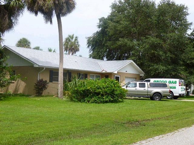 2nd image of 2476 Ambrose Ln