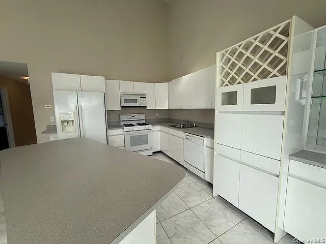 310 Jersey Ave #8 — Photo 8