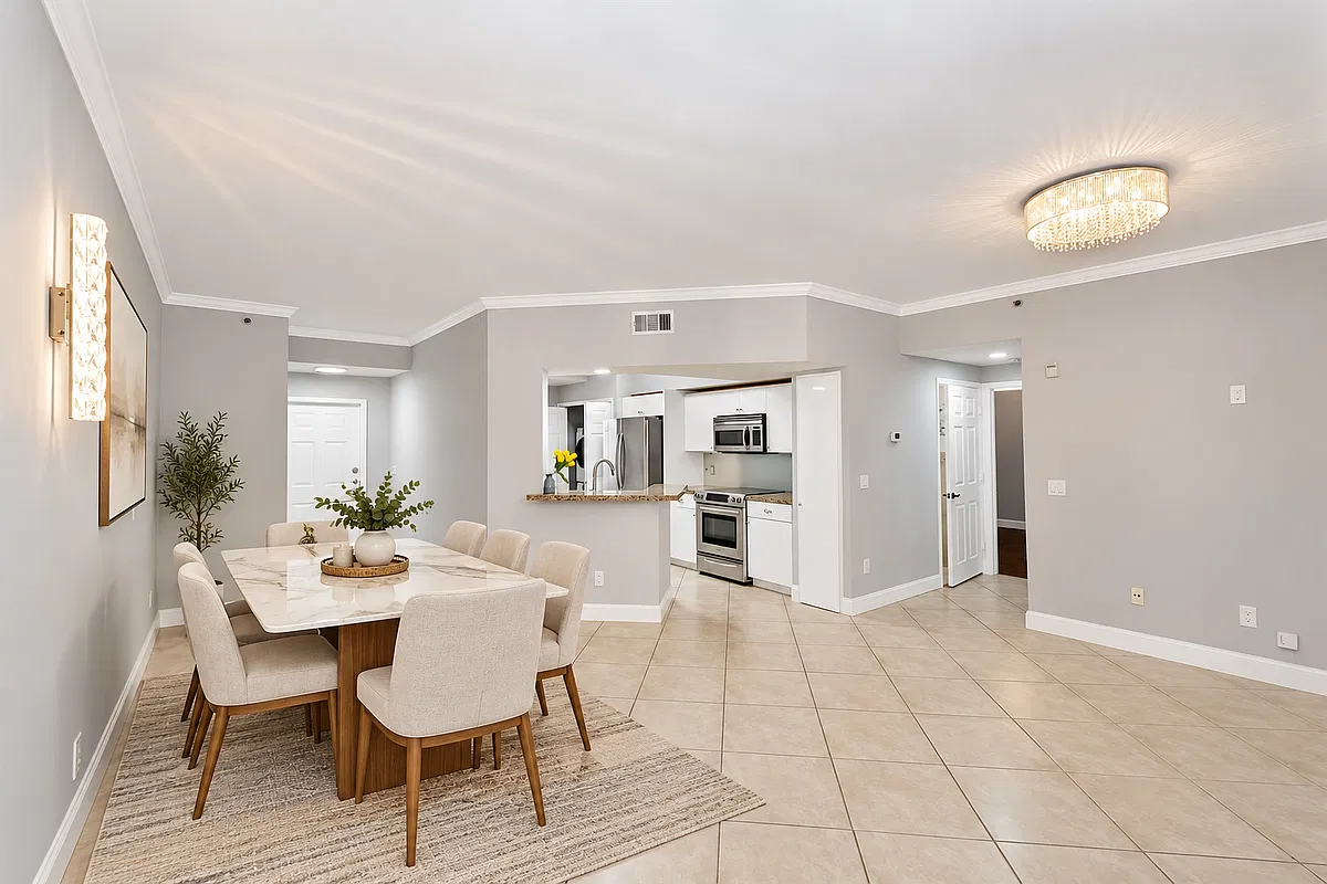 2 bed, 1.0 bath, 1024 sqft, $2,900 — Photo 1