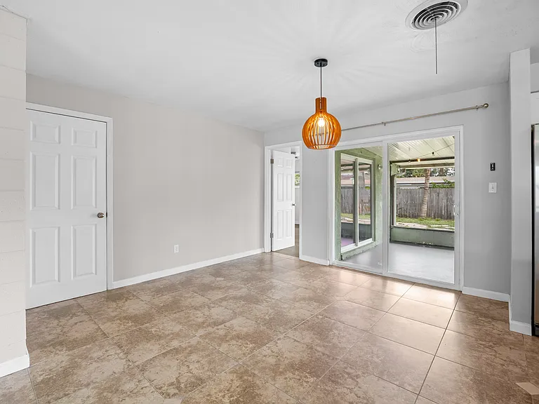 250 Carib Dr — Photo 5