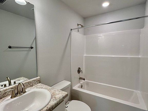 5th image of 8042 Westpointe Ln #13A