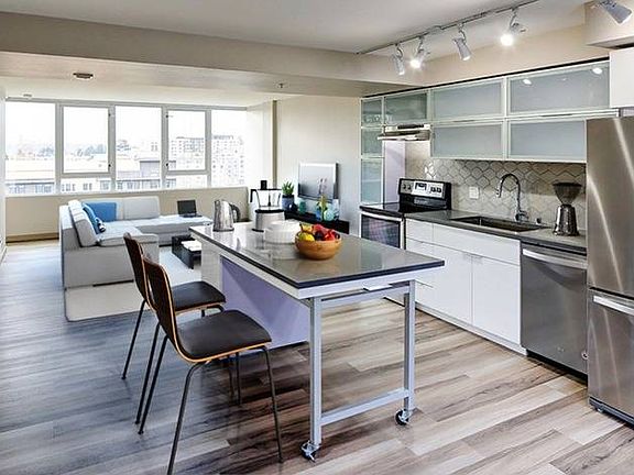 3rd image of 10701 Main St #1035775
