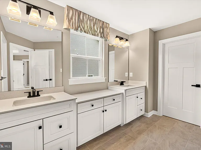 2200 Campbell Hill Way — Photo 48