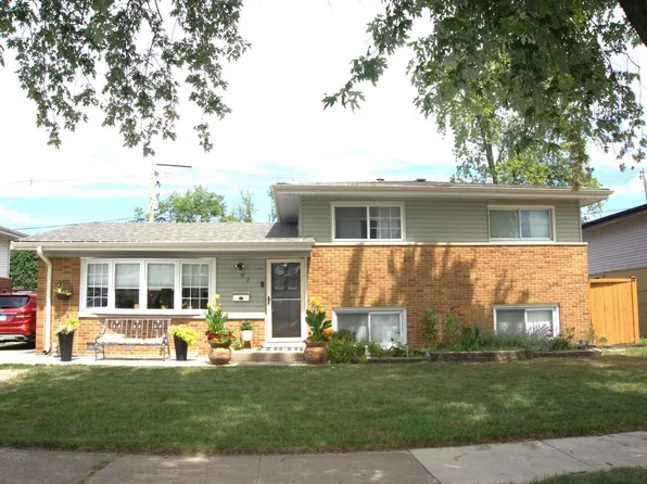 97 Peyton Dr, Chicago Heights, IL 60411